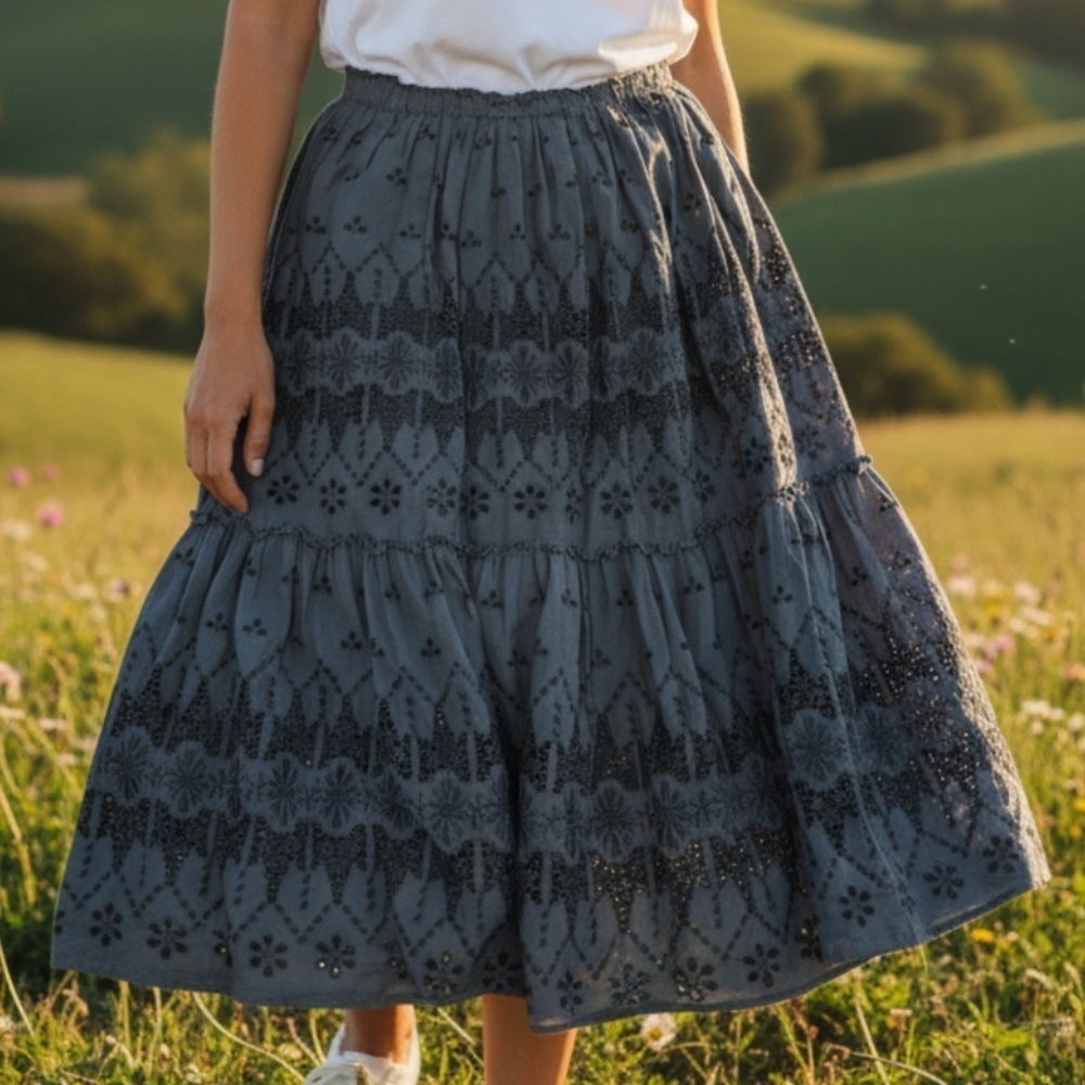 Lucky Brand Maxi Skirt Gray eyelet womens size Xsmall
